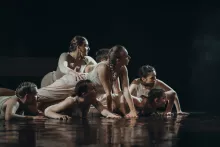 Spektakl teatru tańca PUZZLE w reżyserii i choreografii Karoliny Kucy. Nagroda Rektora UG dla  najlepszego spektaklu tegorocznego "PSTRO. II Przeglądu Studenckich Teatralnych Realizacji Offowych"