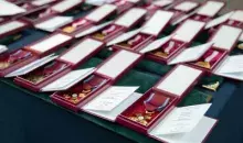 Pracownicy naukowi: Jolanta Hinc, Stanisław Milewski, Mirosław Ossowski i Hadrian Lankiewicz z naszego Wydziału odznaczeni Medalami RP za Długoletnią Służbę
