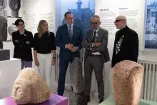 Odkrywanie ukrytego - wernisaż wystawy „Szczodrość form. Alfons Łosowski” w Muzeum UG