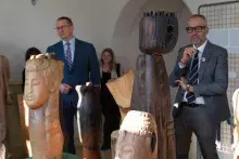Odkrywanie ukrytego - wernisaż wystawy „Szczodrość form. Alfons Łosowski” w Muzeum UG
