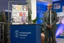 Odkrywanie ukrytego - wernisaż wystawy „Szczodrość form. Alfons Łosowski” w Muzeum UG