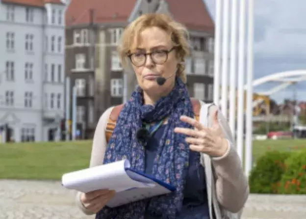 Profesor Marion Brandt profesorem zwyczajnym