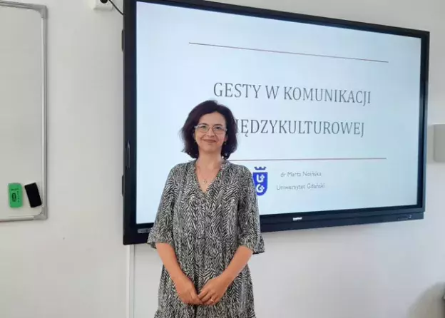 Prelekcja dr Marty Noińskiej w Uniwersyteckim Liceum Ogólnokształcącym