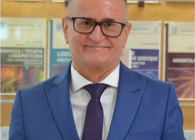 Profesor Zenon Lica,  członkiem Komisji Nazw Miejscowości i Obiektów Fizjograficznych