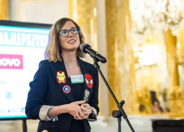 Agnieszka Kopacz - absolwentka filologii polskiej i Szkoły Doktorskiej Nauk Humanistycznych UG -…
