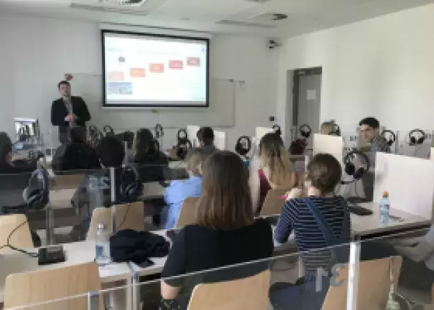 Spotkanie przedstawiciela firmy Norian dr Damiana Kędziory ze studentami specjalności fińskiej