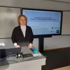 Dr. Eliza Szymańska während ihres Vortrags