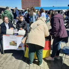 Koło "Translator" podczas Dni Otwartych UG 2022: (od lewej): Marta Machtyl, Tomasz Patok