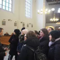 O historii kościoła świętego Józefa opowiada ojcec Marcin Szafros OMI
