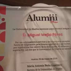 La Universidad de Huelva reconoce como Alumni Insigne a D. Miguel Mejía Pérez